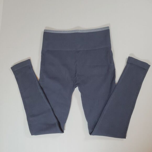 Vuori Helix Women’s Leggings Small Gray Seamless Ribbed High Rise Yoga Workout - Picture 3 of 8